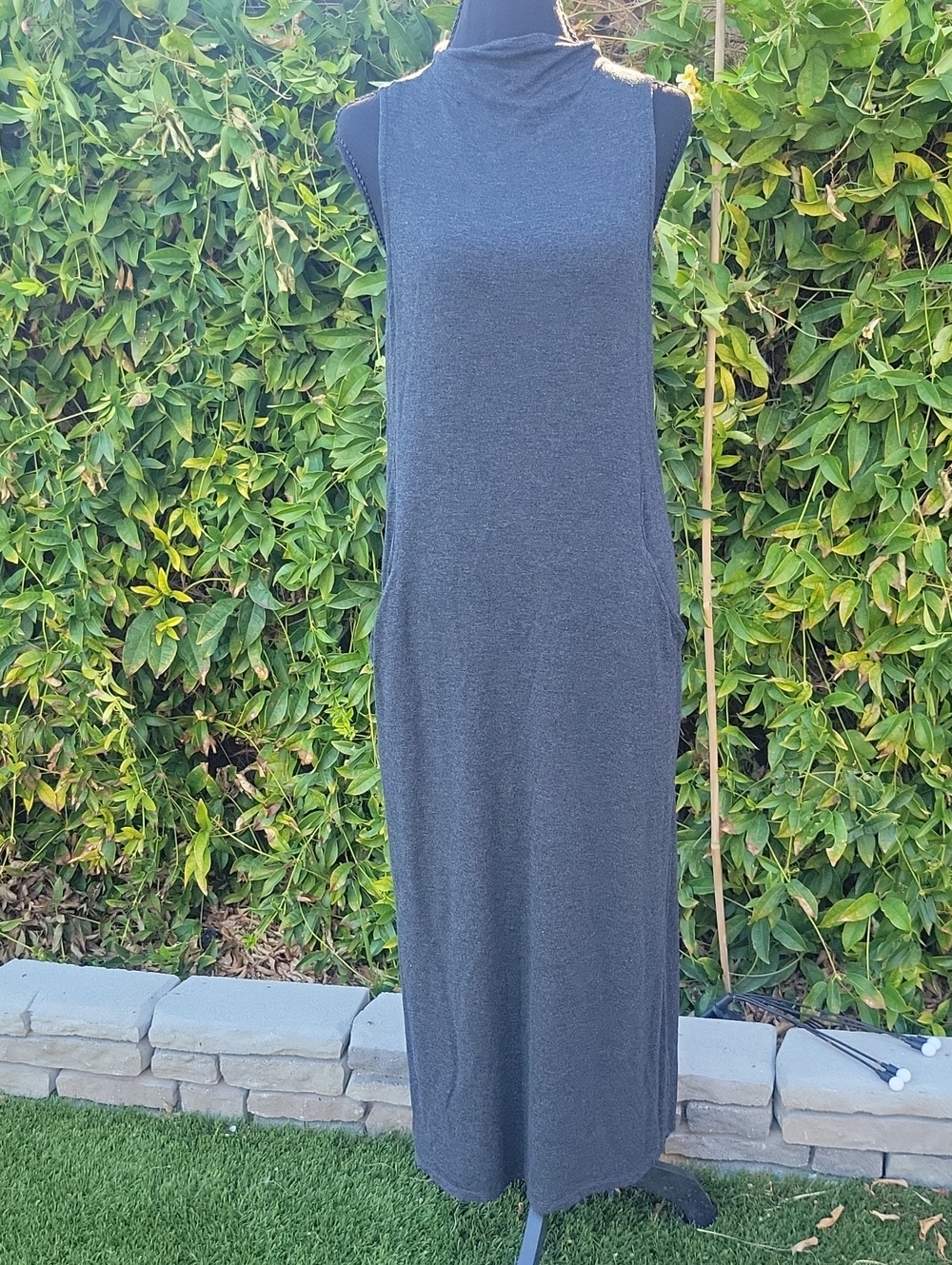 Sleeveless Mock Neck Maxi Dress - Charcoal With Pockets M